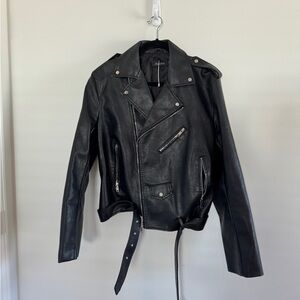 🖤 Chic Black Faux Leather Moto Jacket with Belt – Size [XXL] 🖤